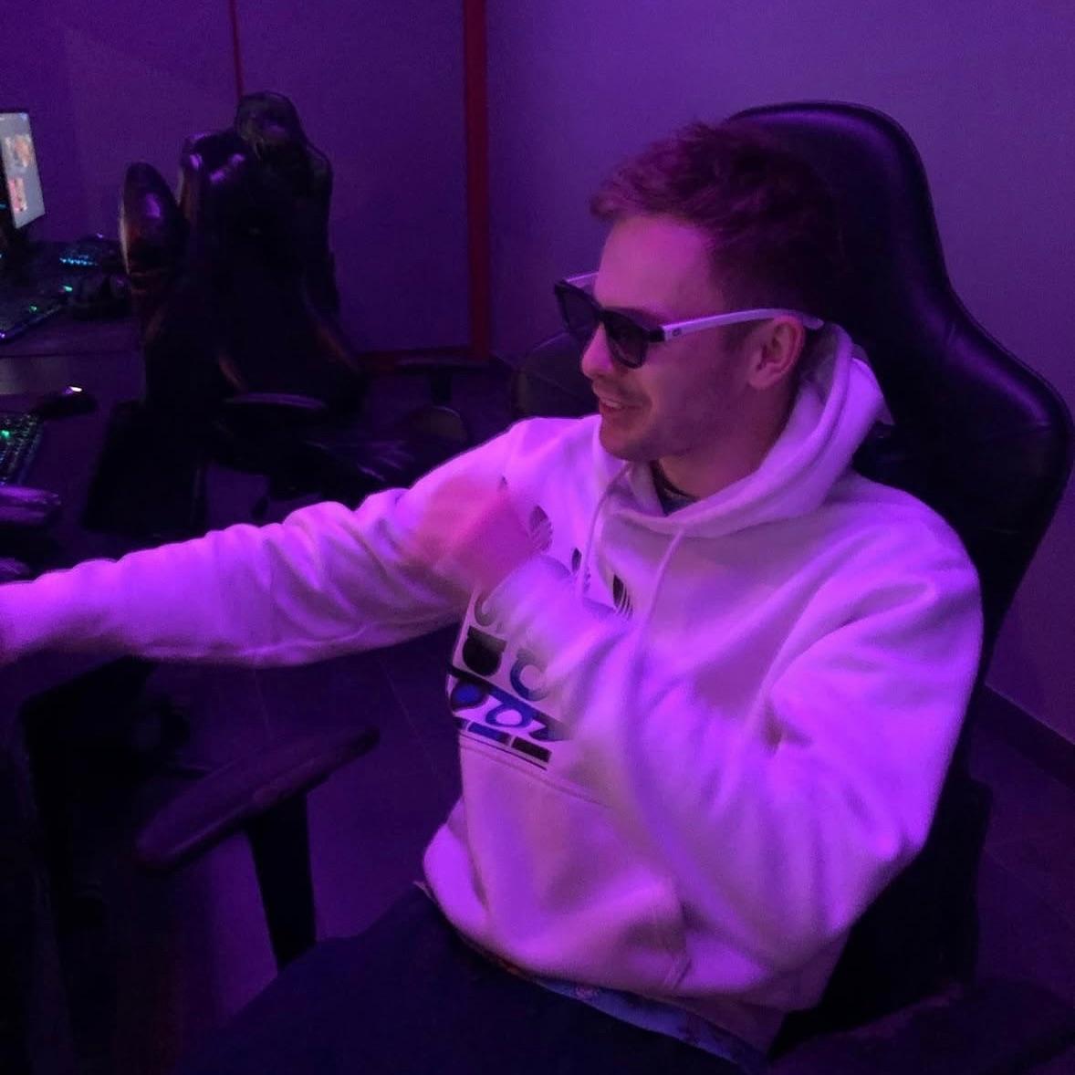goldenis avatar