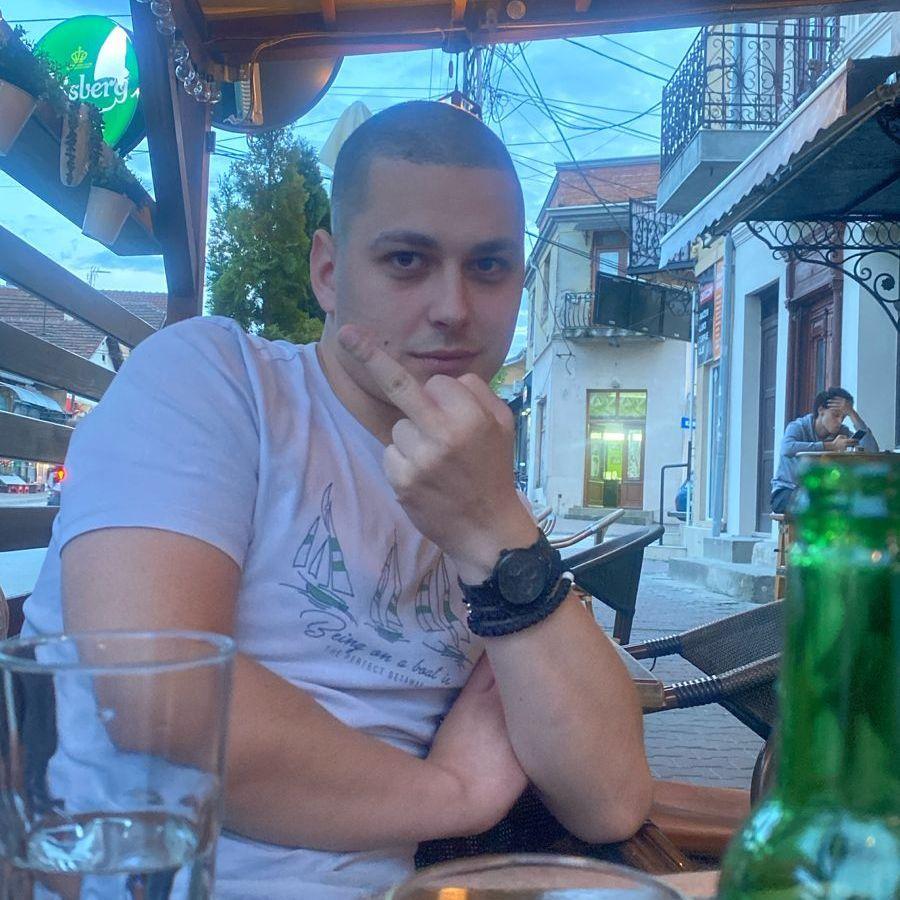 neverovatn0 avatar