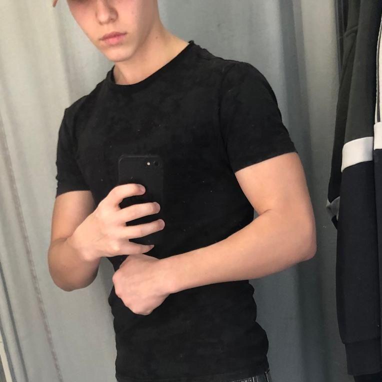 ManofgodK avatar