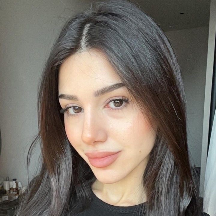 Ariella05