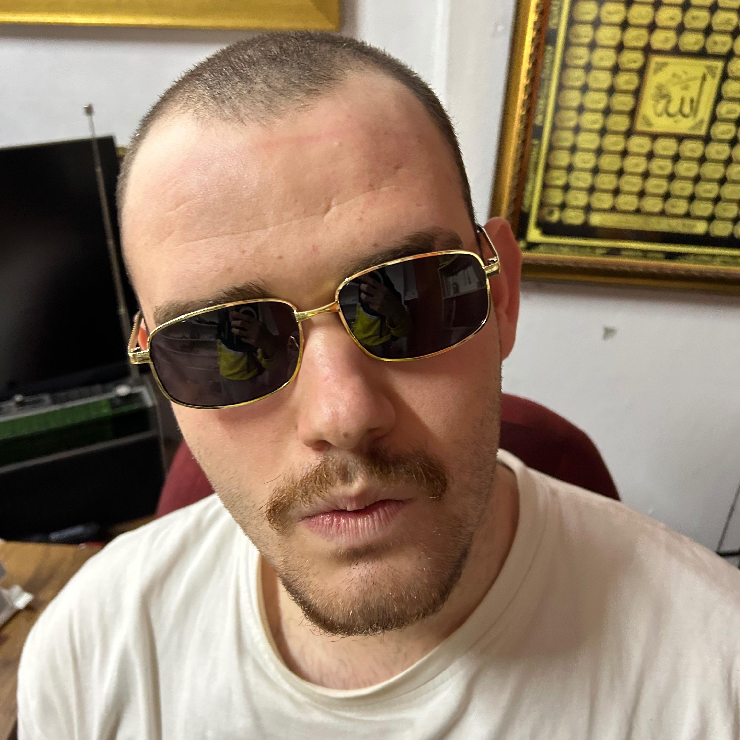 DOM6CIPEEK avatar