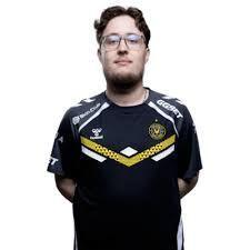 Rosoelk_7 avatar