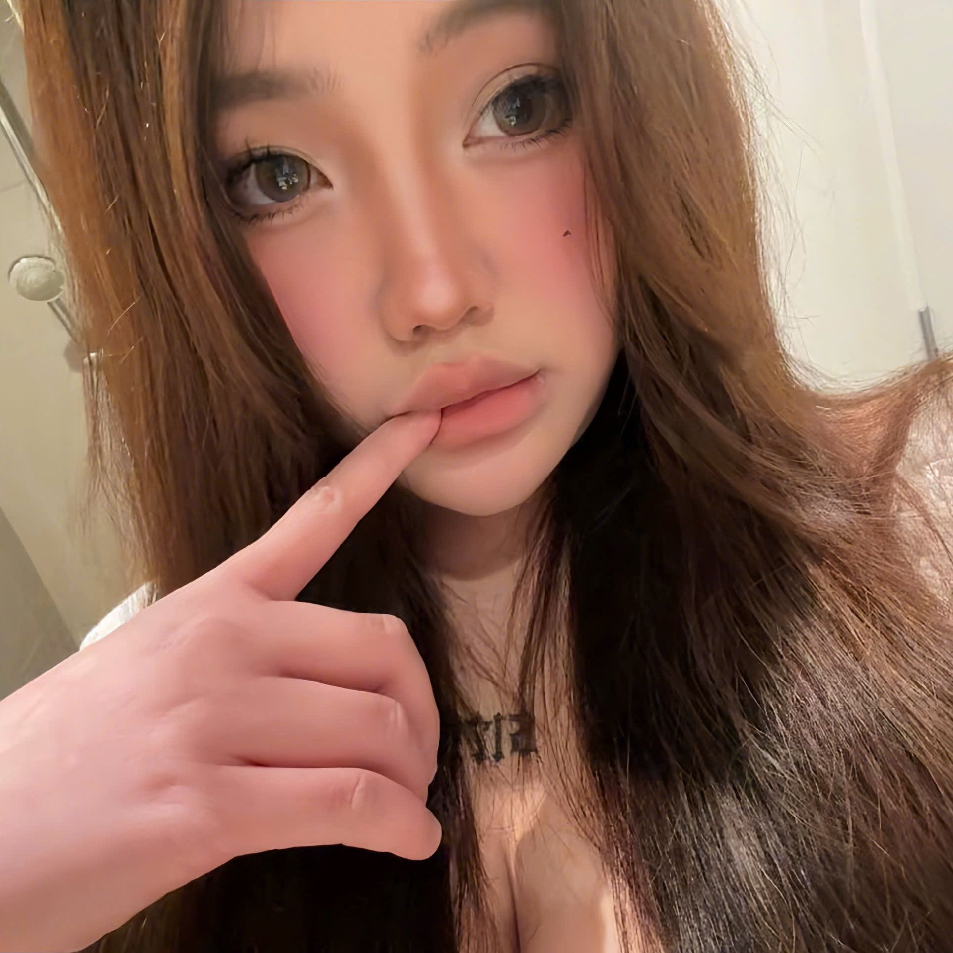 Thaisninhs