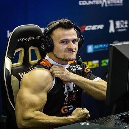 --T1-- FACEIT avatar