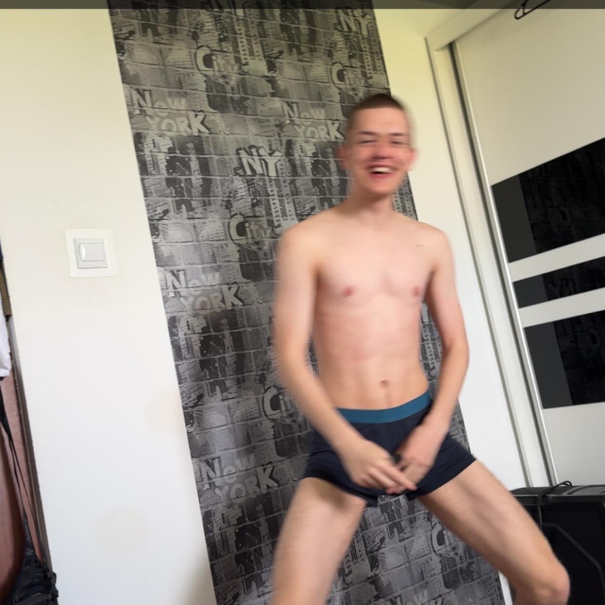 mroszczol221 avatar