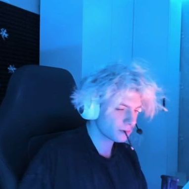 -_-4mo FACEIT avatar