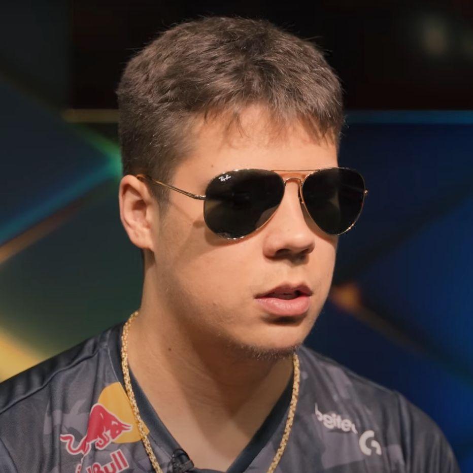 Aleks1 avatar