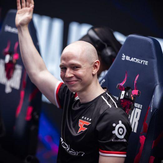 Tut1k_ avatar