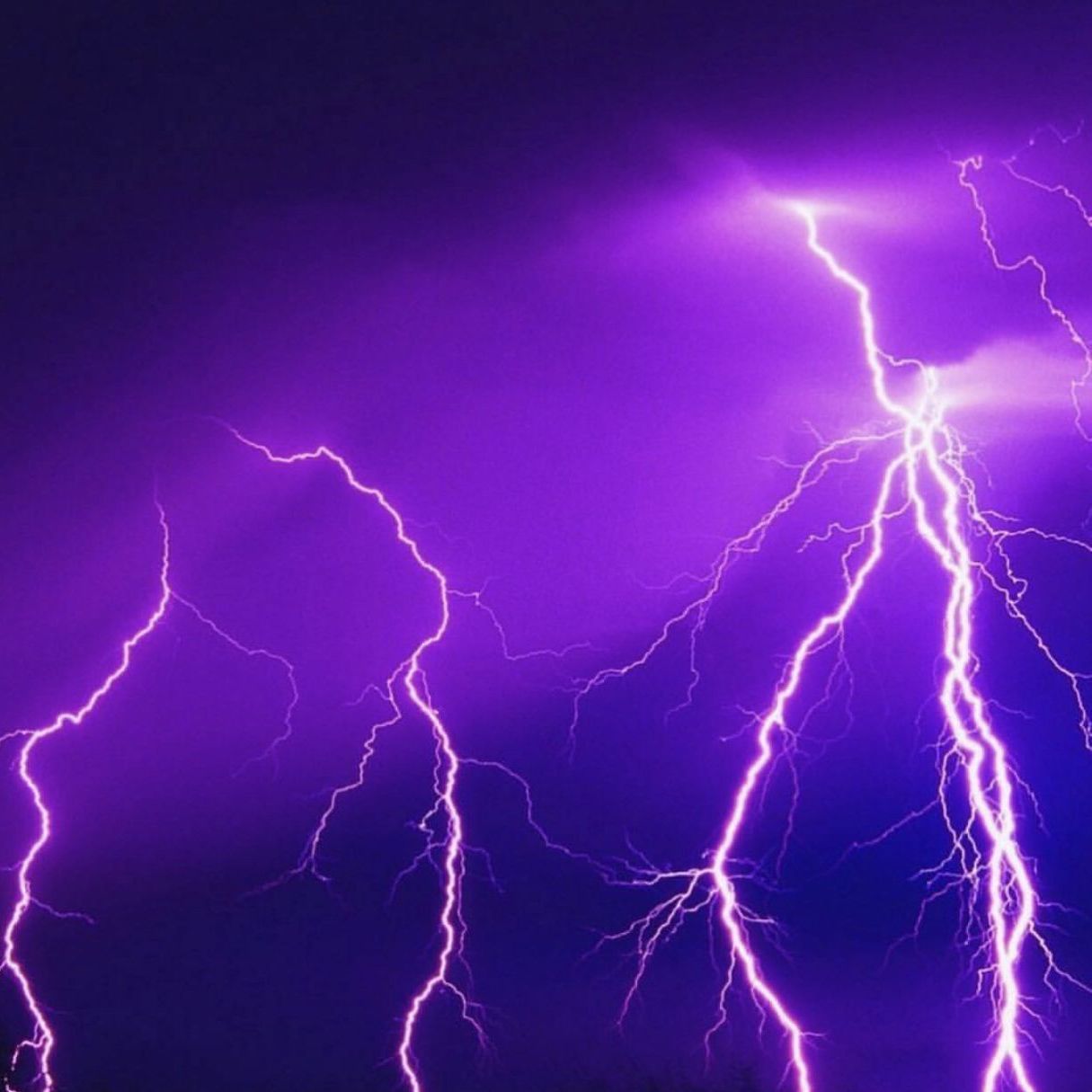 yaLighTNing-