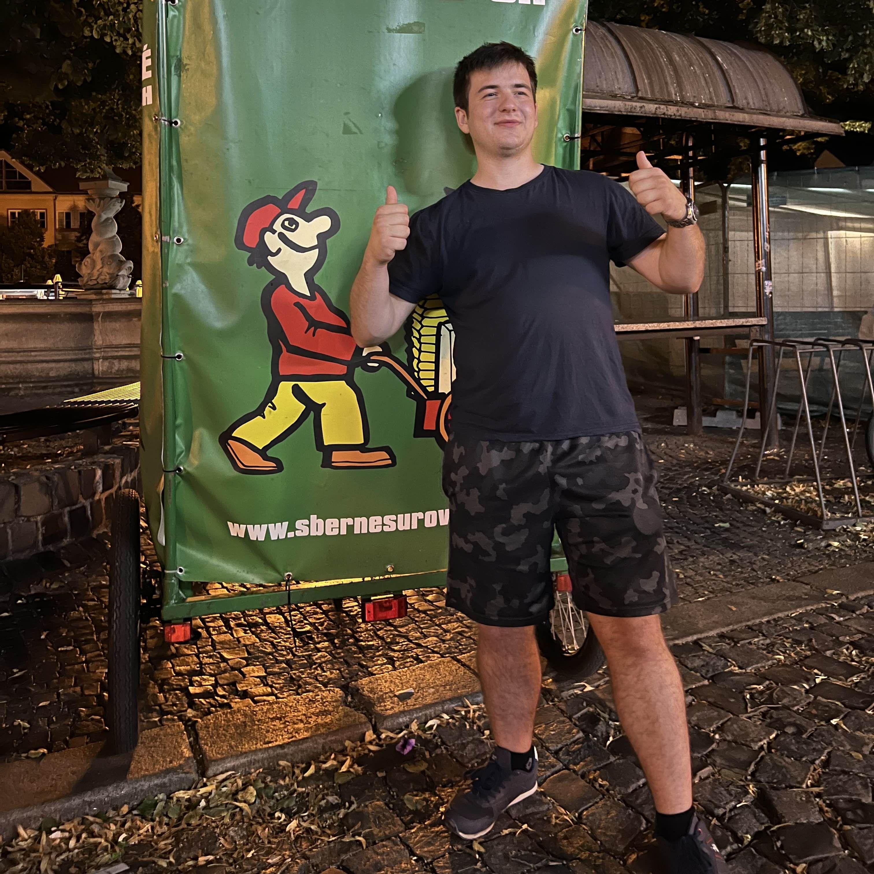 tuktukhunt