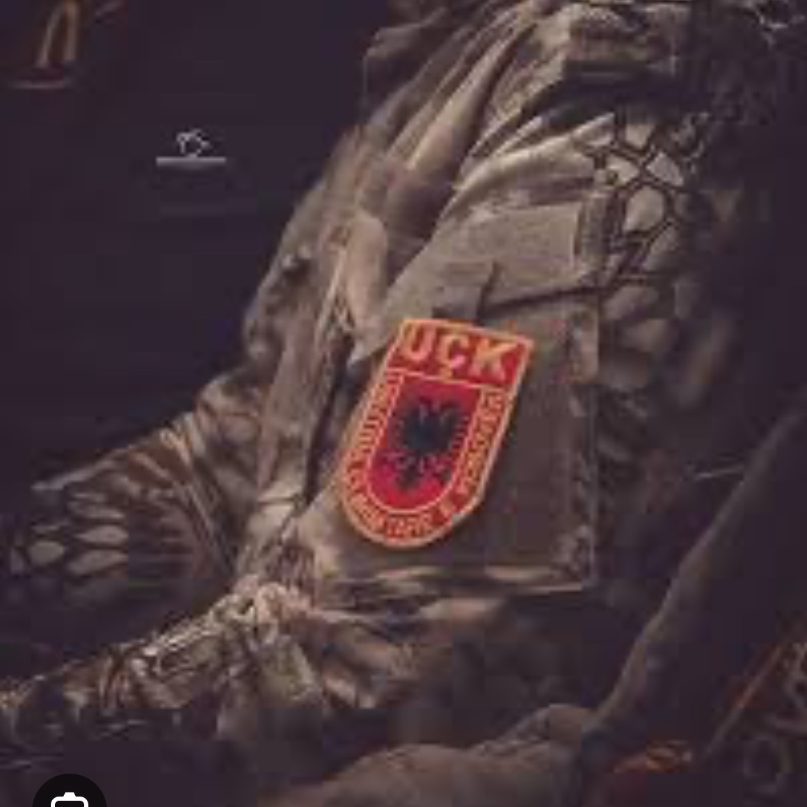R3B0RN777