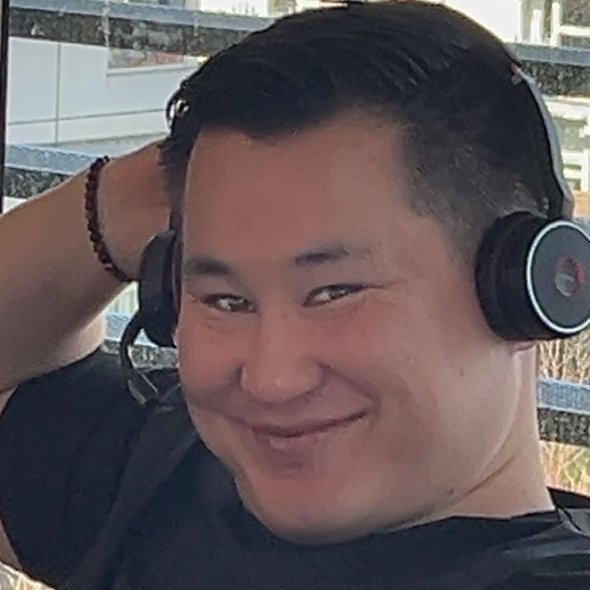 Ef1zG4NG