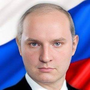 D9D9_ILYA