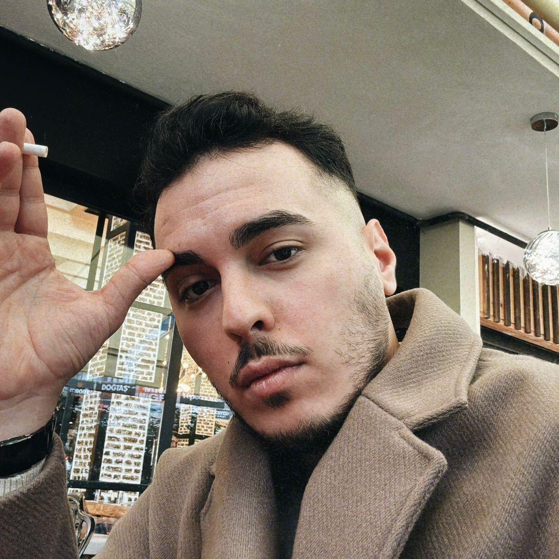 krawhat avatar