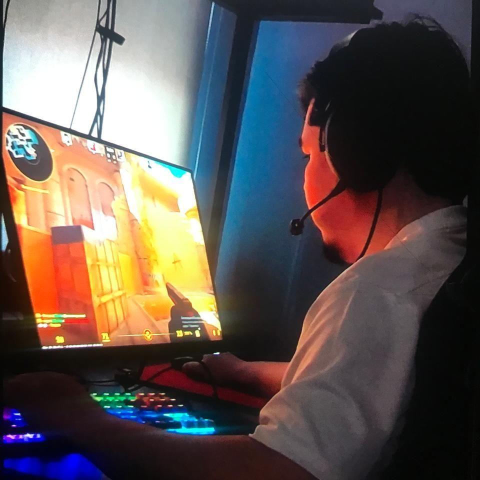 zqqmpeek avatar