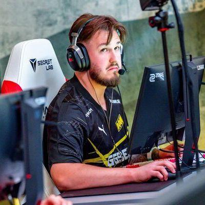Ahzee avatar