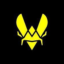 CHESTER-_-I avatar
