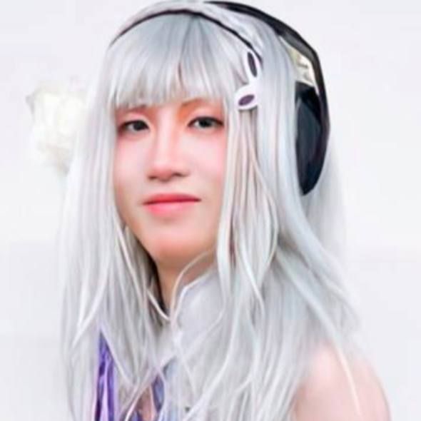 EMELYAQAQ