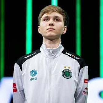 m0NEEES1 FACEIT avatar