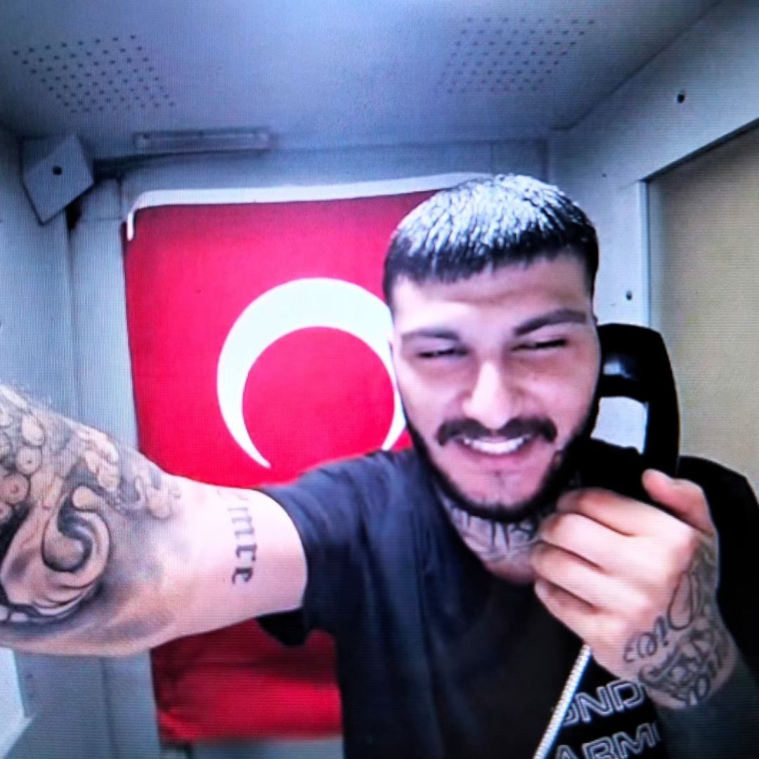 team__PitbullPEEK