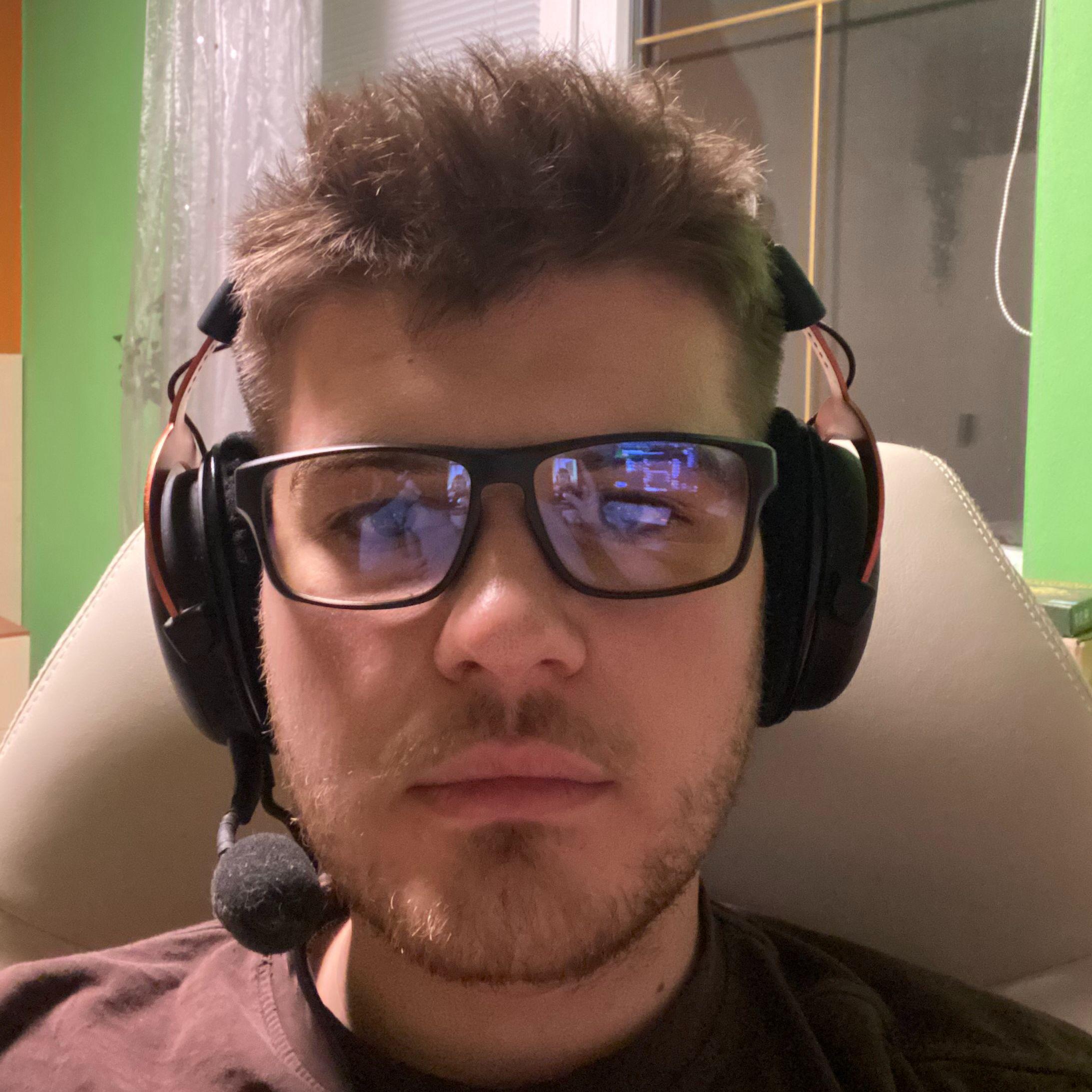 Vaxis