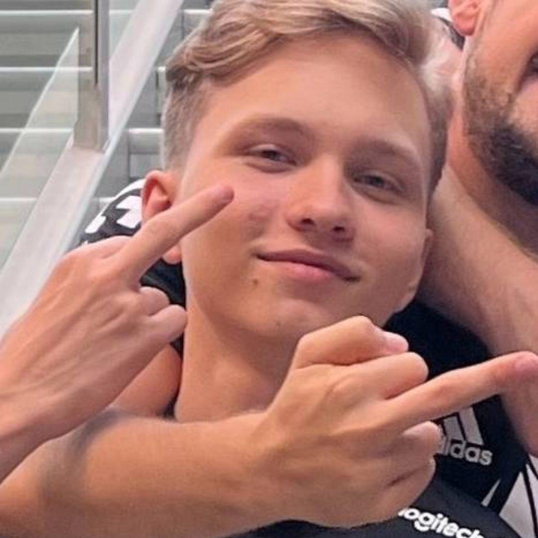 calvex_ avatar