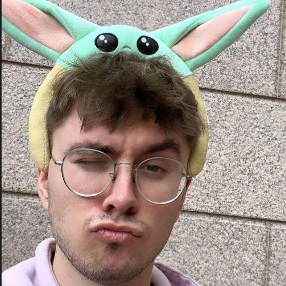 R0Y4LR0CK3T avatar