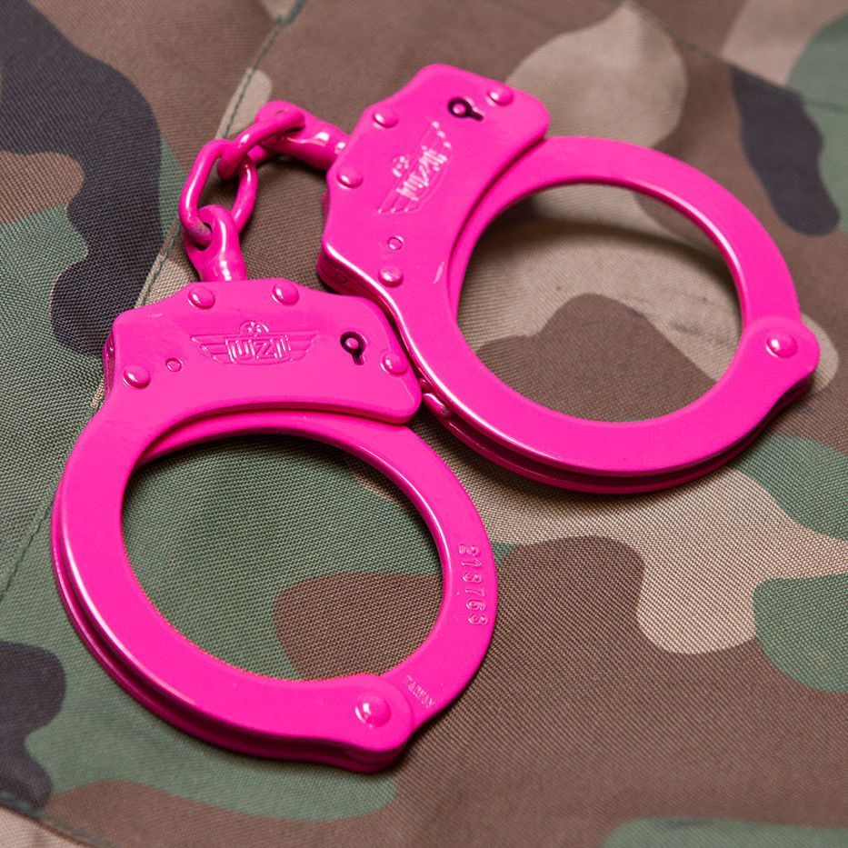 handcuFFs