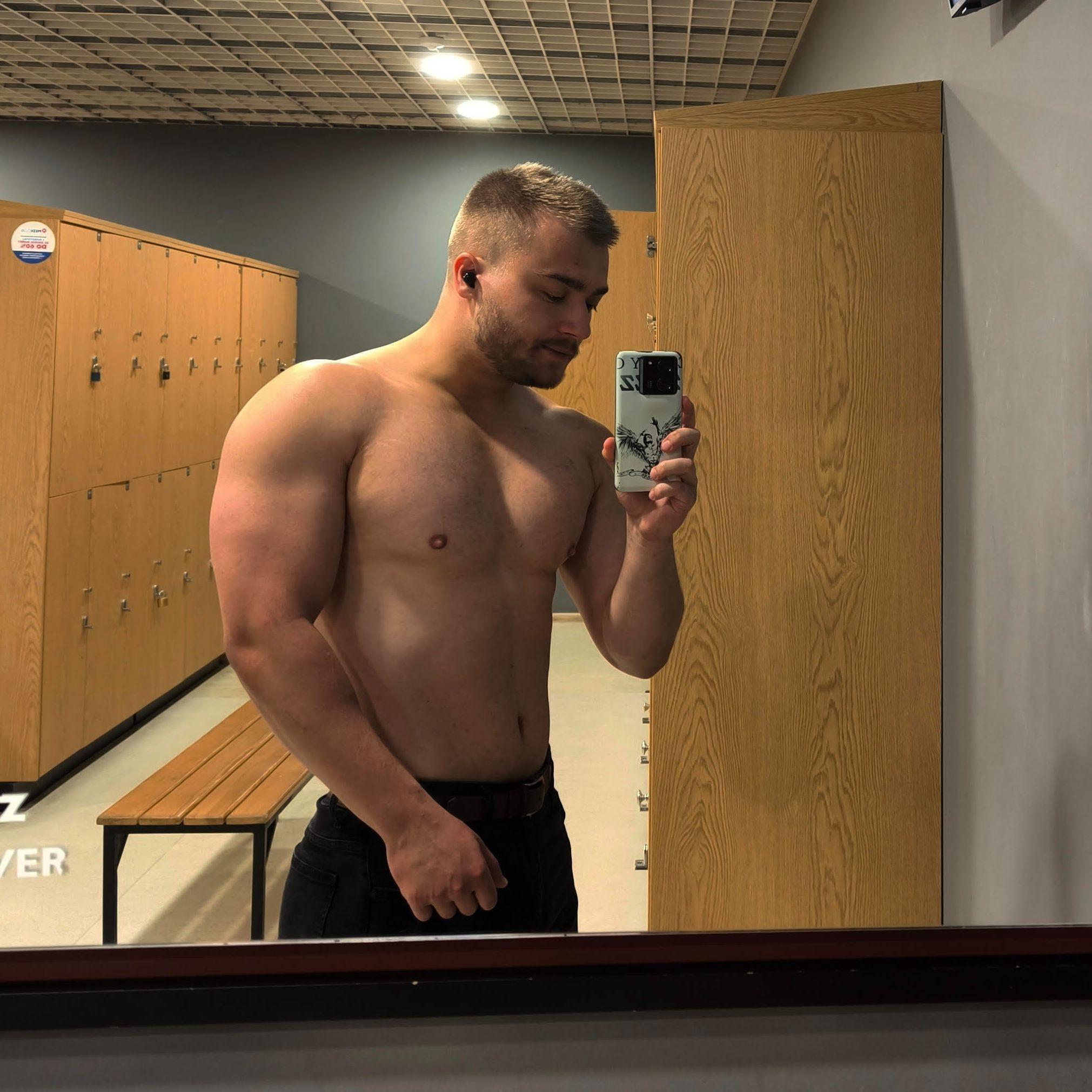 TokarBiceps avatar