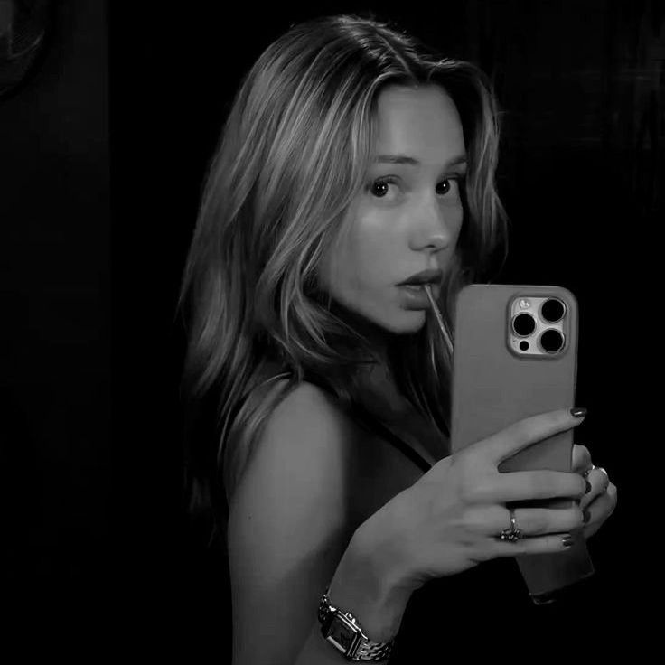 Floozy15 avatar