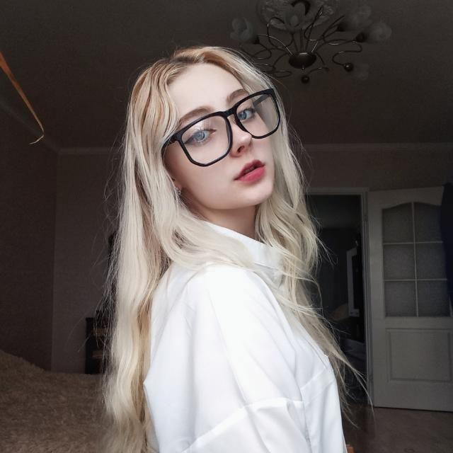 r1nomi avatar