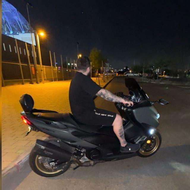 FxUzi avatar