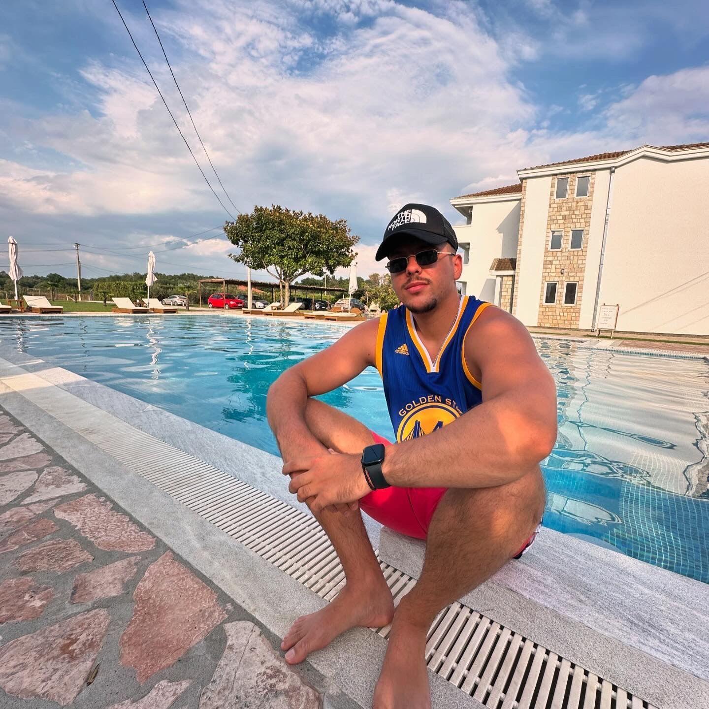 KuruZ95 avatar