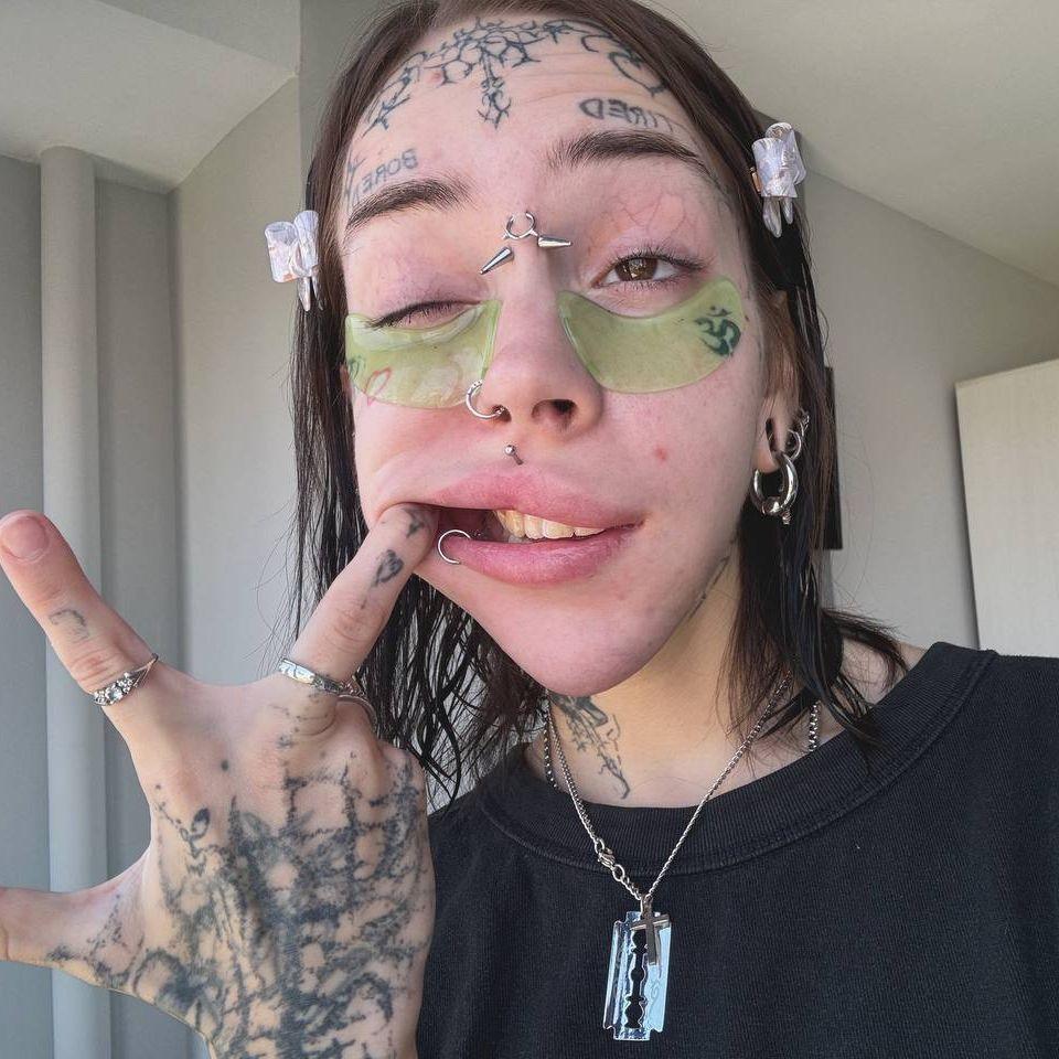 Alina--- avatar