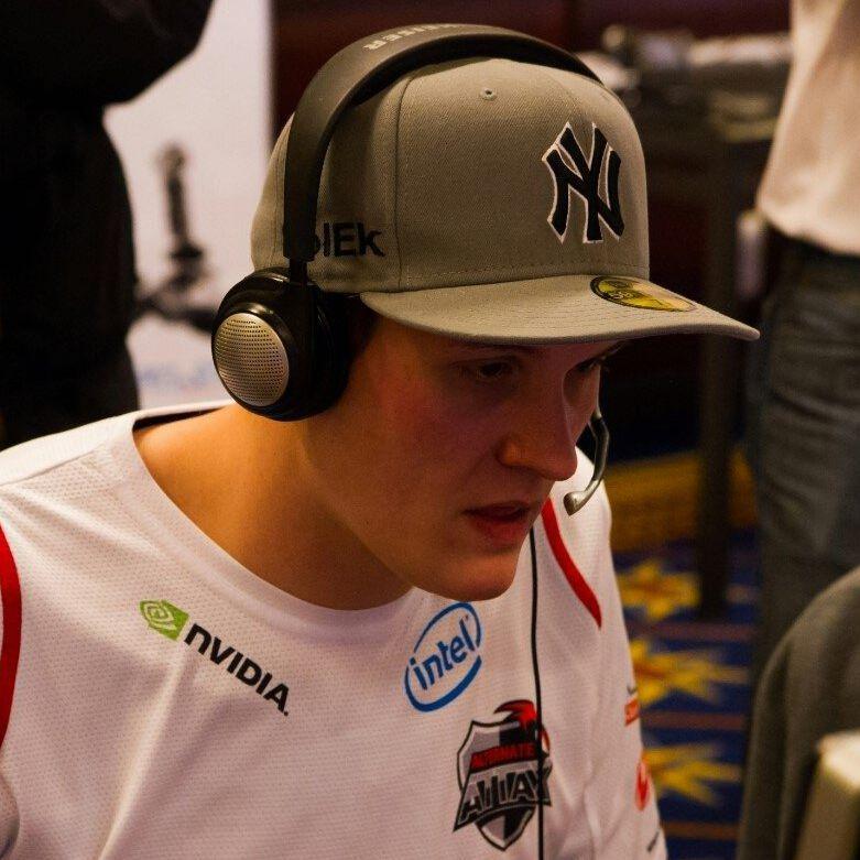 Solek_CS avatar