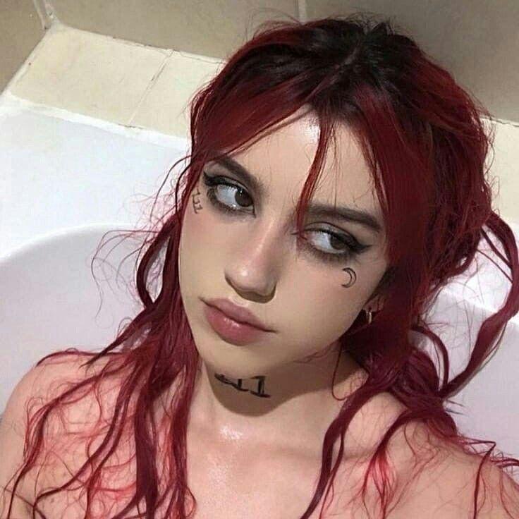 CurlyRed