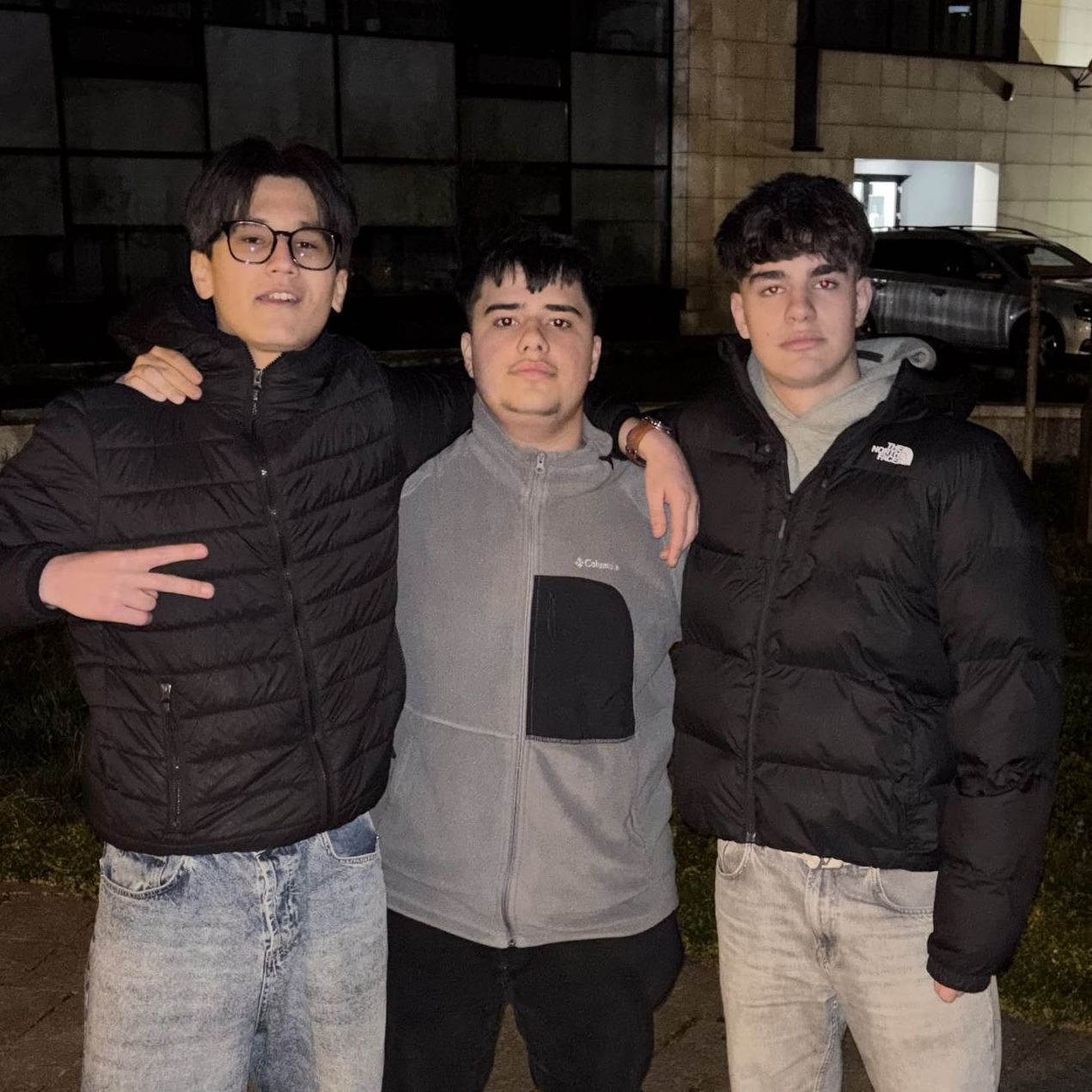 team_THUMN3Z3U