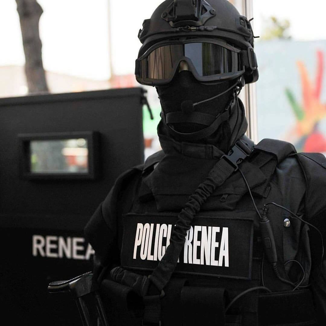 Swat soldier plays with fighter-pilot xhampster