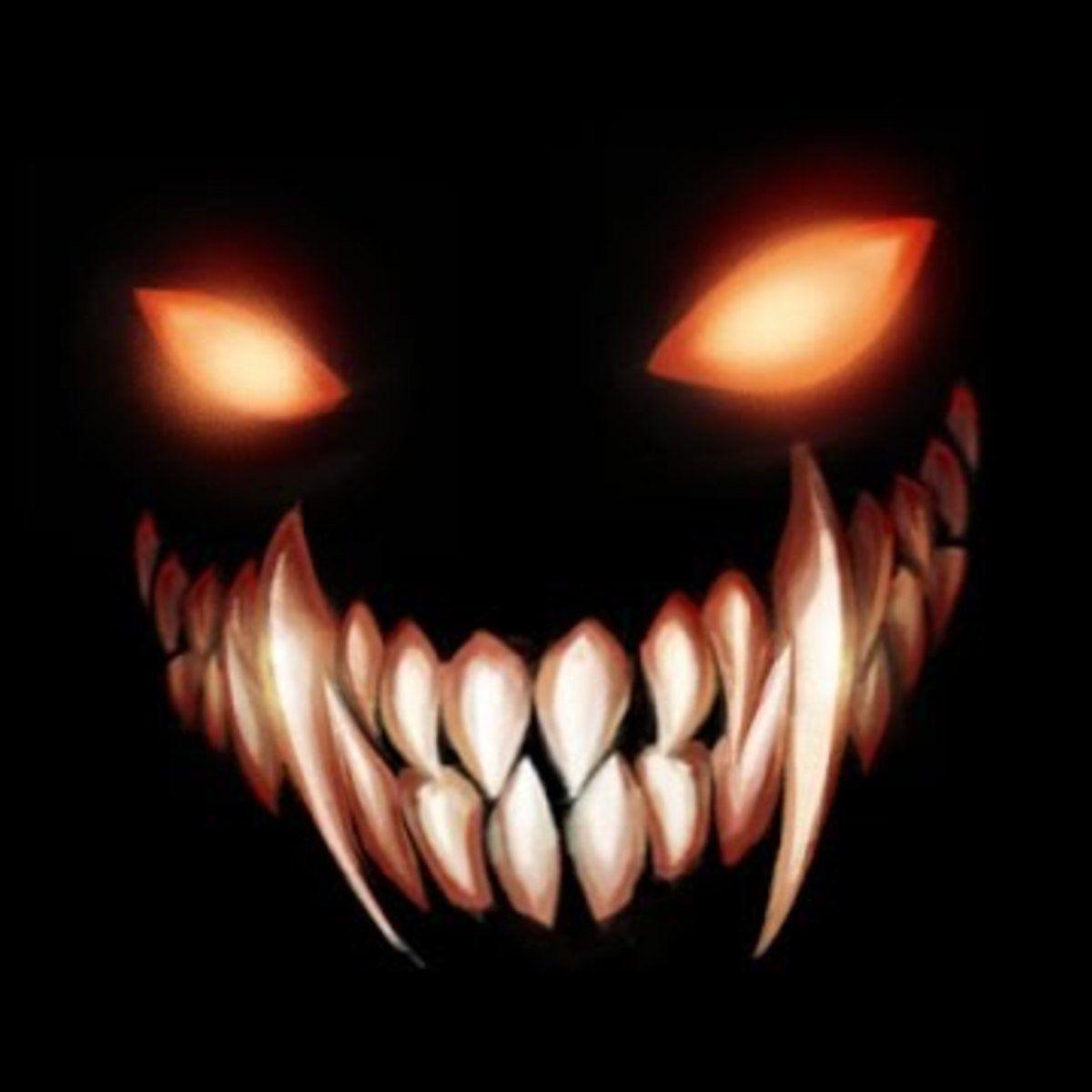 Дьявольская улыбка. Зловещая улыбка. Улыбка демона. Злобная улыбка.