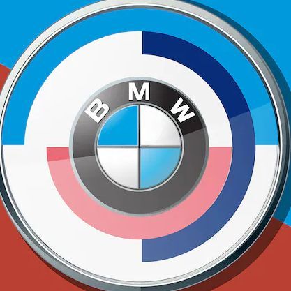 BMW M5 peek