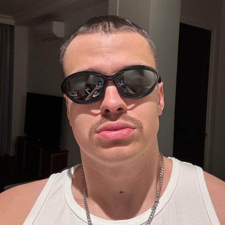 glush1tel avatar