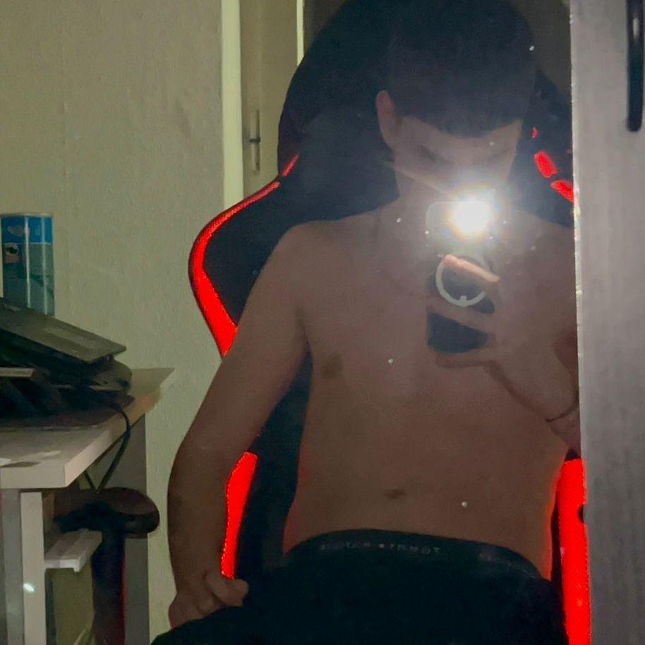 NoDaiCuMutu avatar