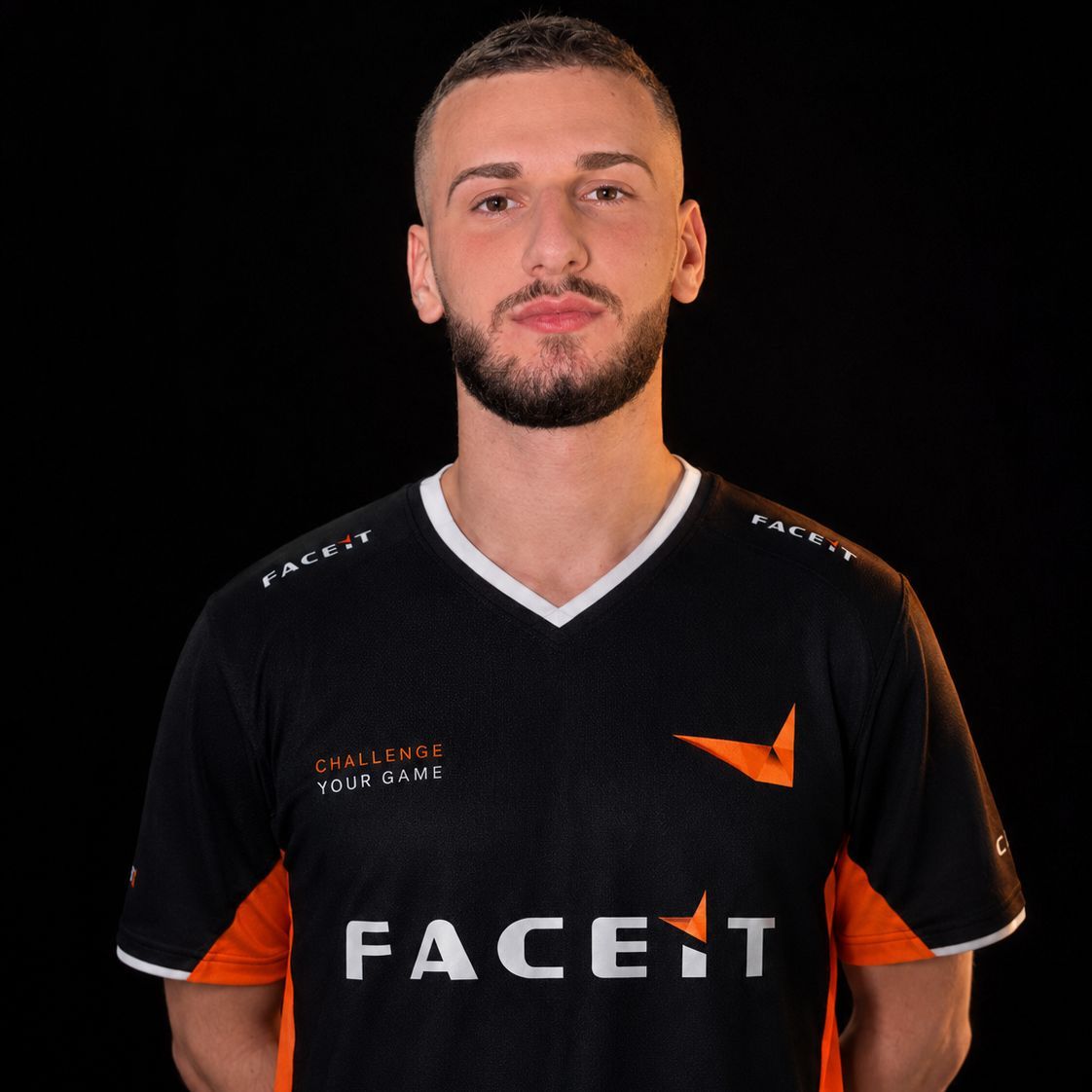 visar FACEIT avatar