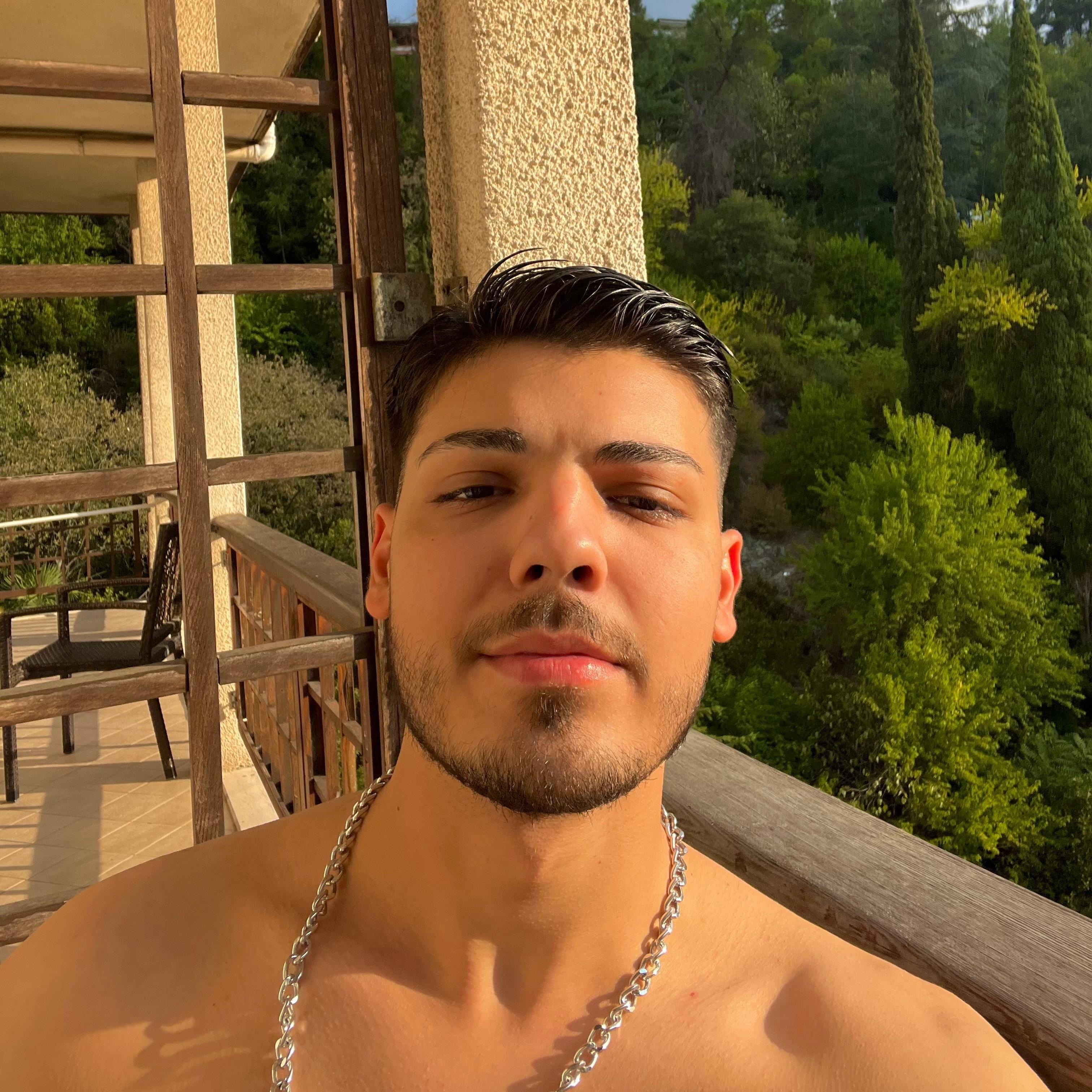 -manLYY avatar