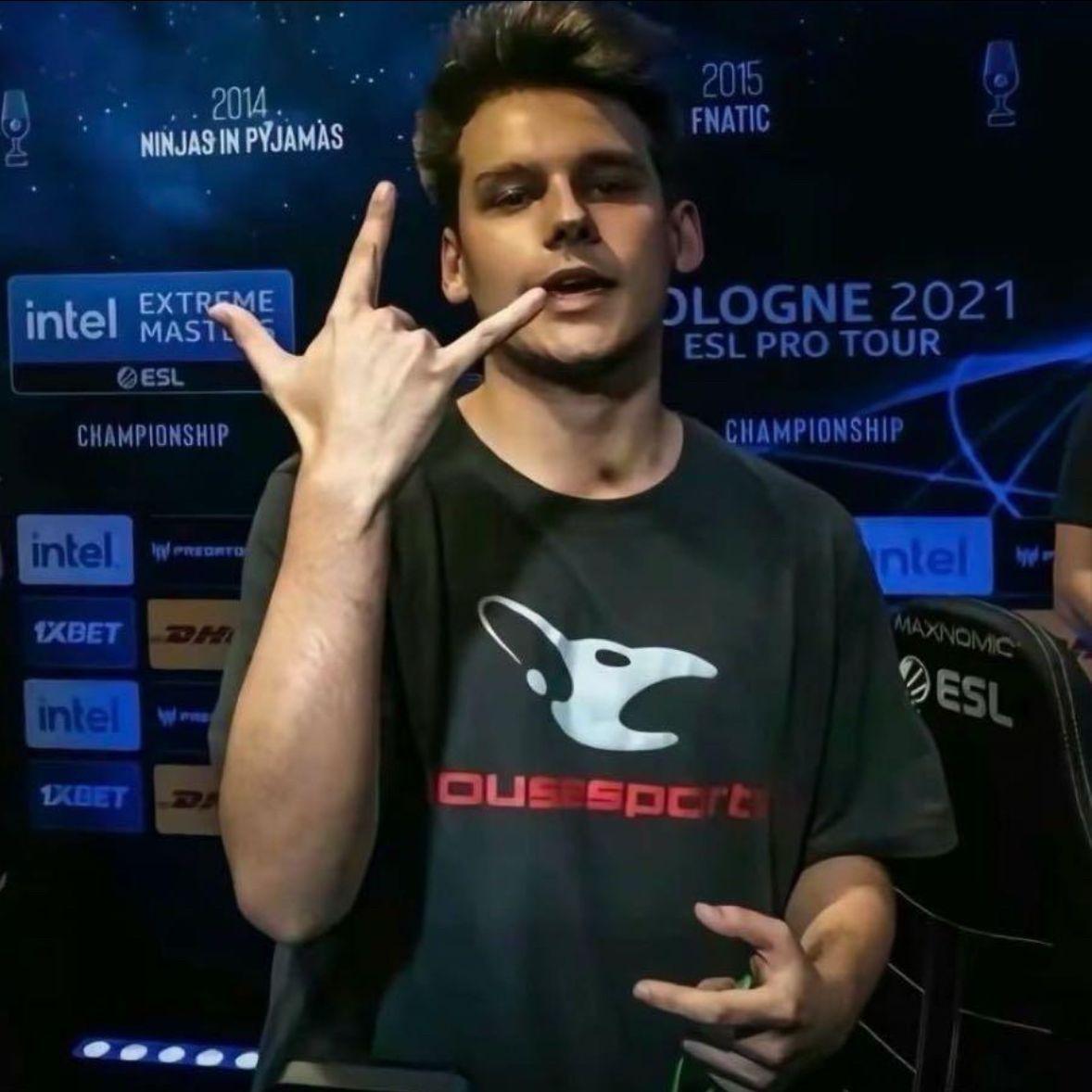 RushYourB avatar