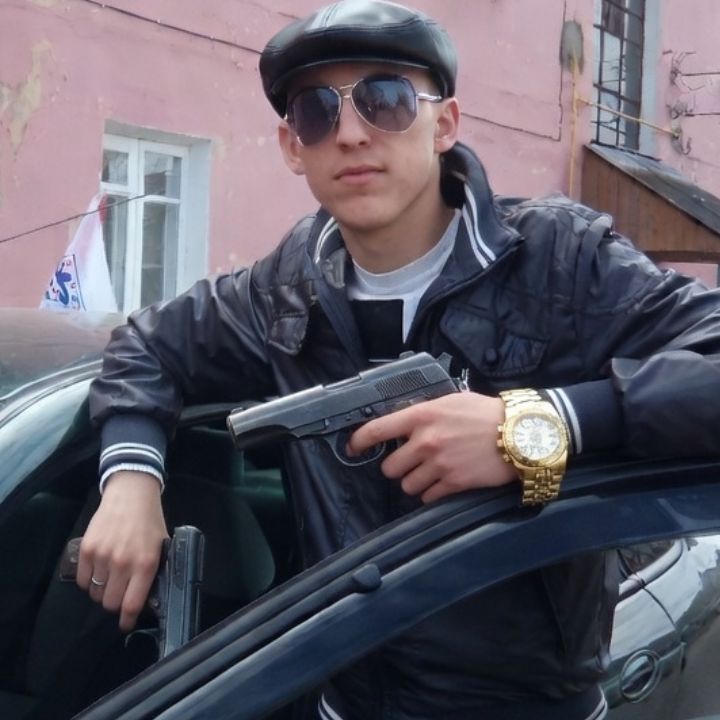 hUM4N-