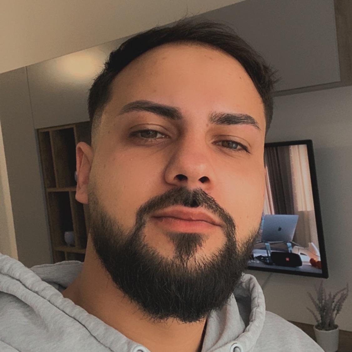 BabyIulius avatar
