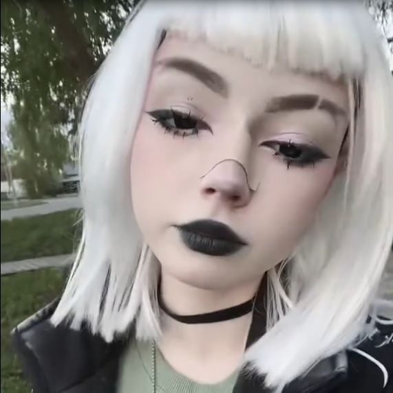 PoshlayaM0ly
