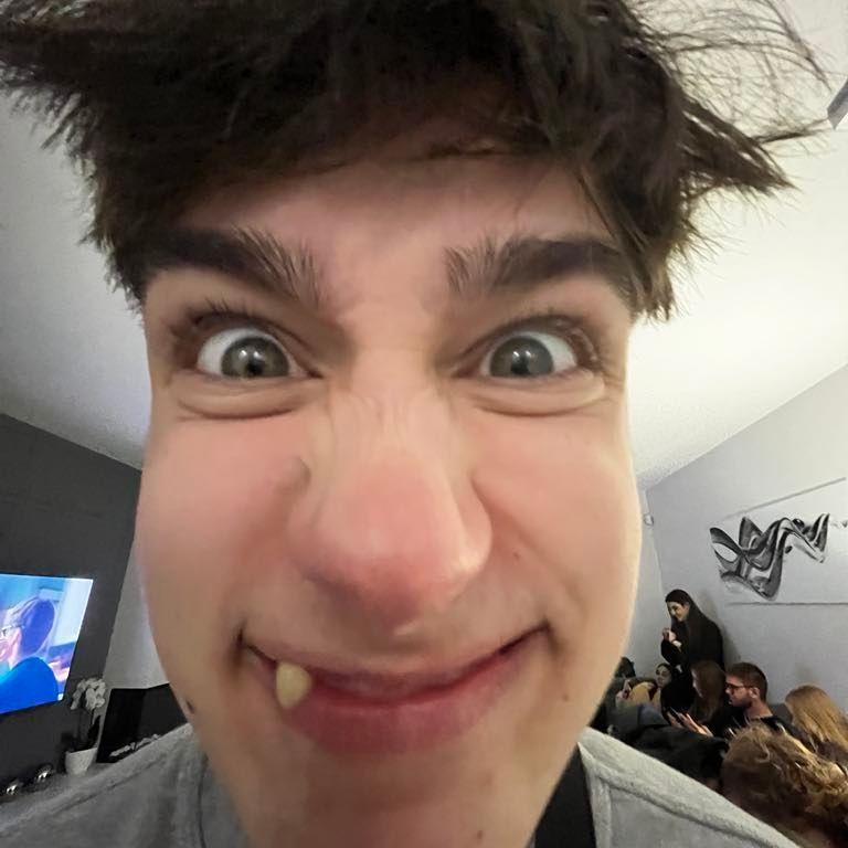 lenovoy700
