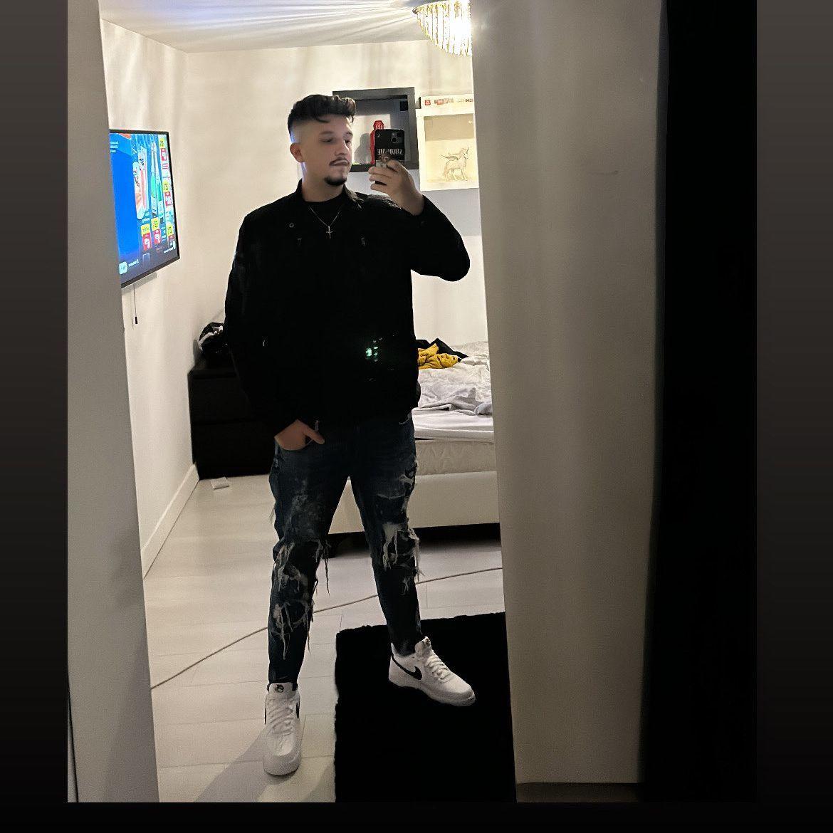robertrbtt10